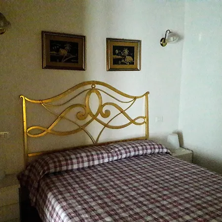 Fine 5 Bedroom