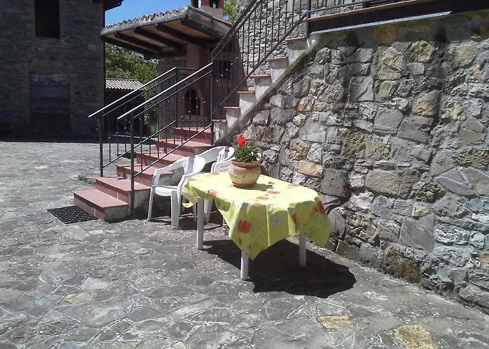 Fine 5 Bedroom Piacenza